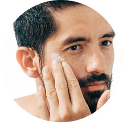 Application of Florame anti-ageing cream for men